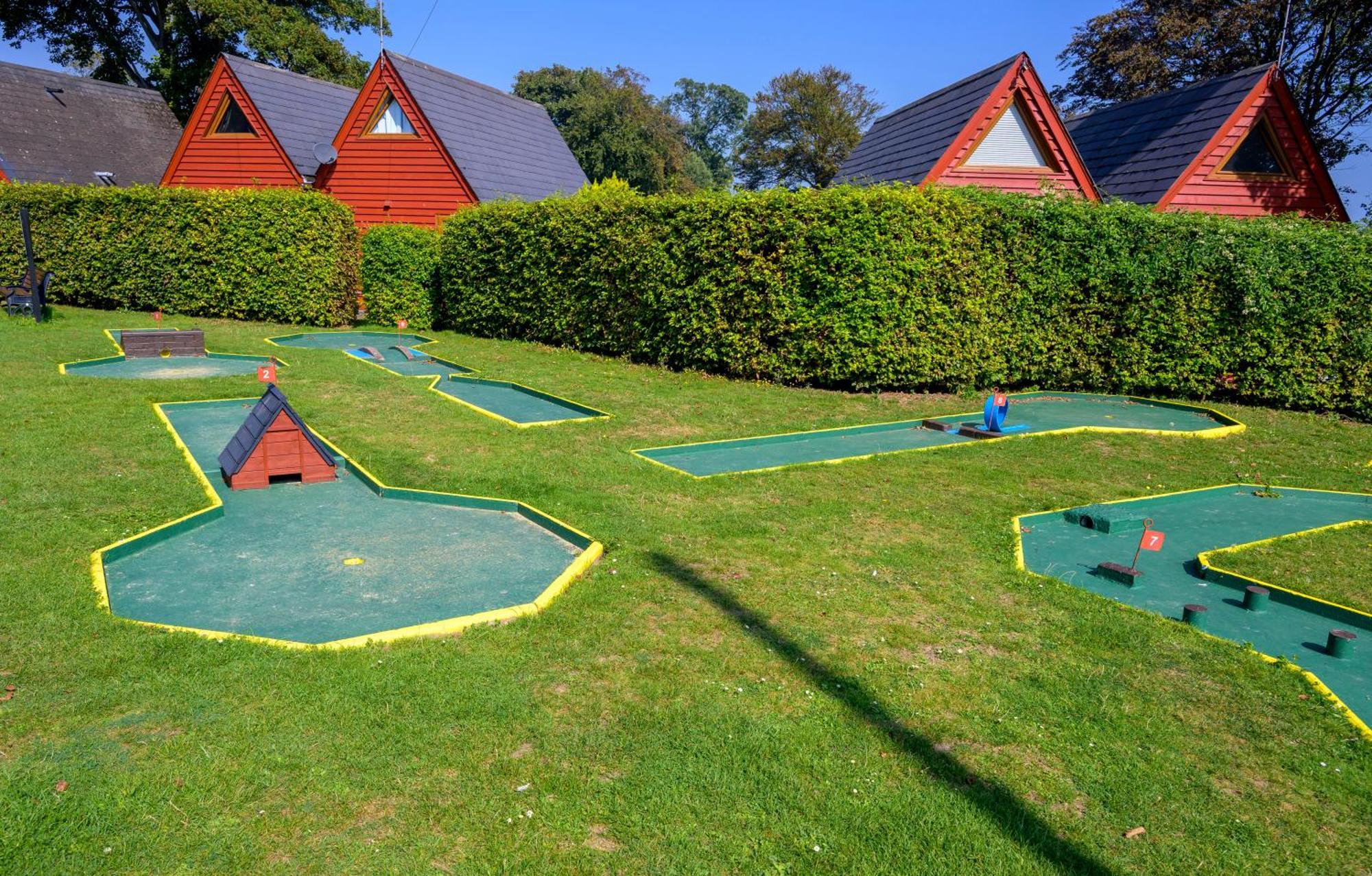 Escape To A Clifftop Chalet With Pool And Tennis Onsite - 1A Kingsdown Holiday Park Ngoại thất bức ảnh